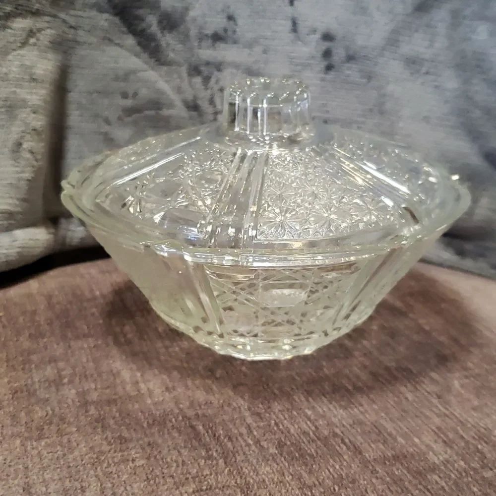 LovelyΒ Vintage Cut Crystal IndonesiaβDaisy Lidded CandyβDish